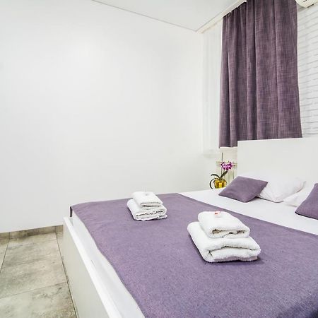 Smart Hotel Rooms Near Metro 24/7 Kiev Dış mekan fotoğraf