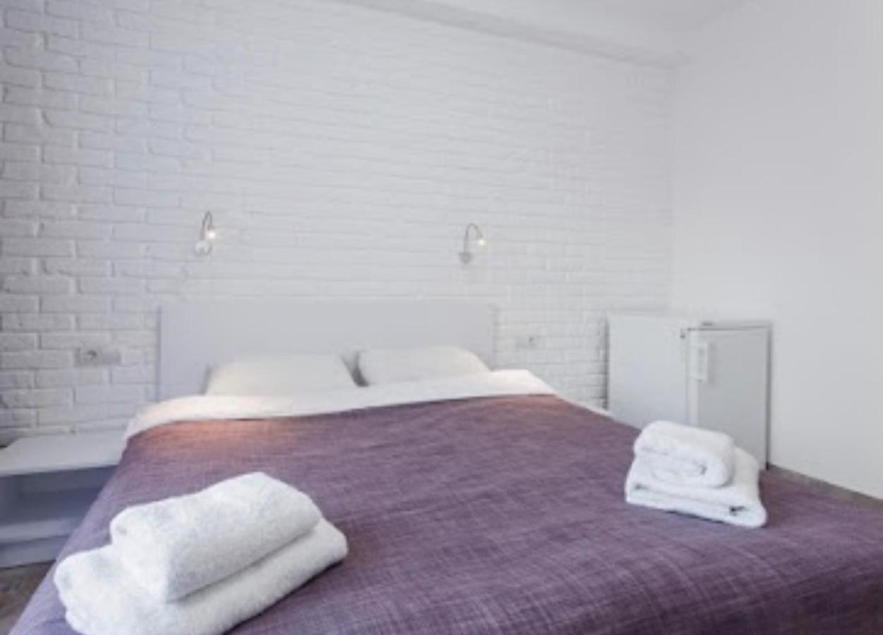 Smart Hotel Rooms Near Metro 24/7 Kiev Dış mekan fotoğraf