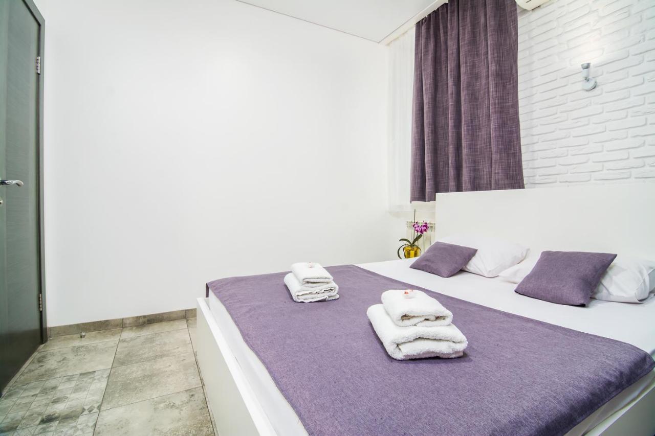 Smart Hotel Rooms Near Metro 24/7 Kiev Dış mekan fotoğraf
